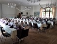 Hochzeitslocation: Steigersaal - Bestuhlungsvariante Tafel - Schloss Burgk Freital