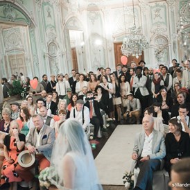 Hochzeitslocation: Feiern Sie Ihre Hochzeit im Spiegelsaal des Schloss Český Krumlov in der Slowakei.
Foto © stillandmotionpictures.com - Schloss Krumlov