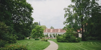 Winterhochzeit - Karlstetten - Genießen Sie das weitläufige Areal des Schlossparks Mühlbach.
Foto © thomassteibl.com - Schlosspark Mühlbach am Manhartsberg