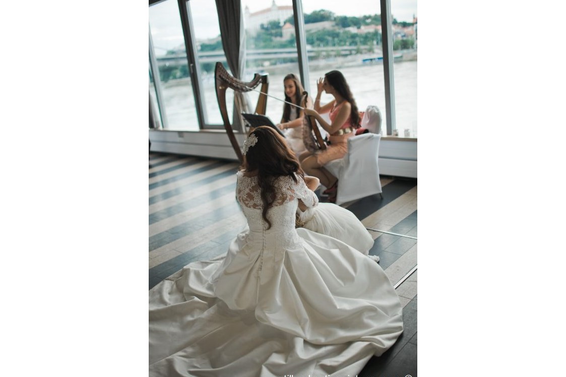 Hochzeitslocation: Heiraten im River's Club dem Clubschiff auf der Donau, Bratislava.
Foto © stillandmotionpictures.com - River's Club